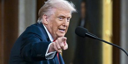 بسبب التوقيت الصيفي، ترامب يضغط على سيناتور بنشر رقم هاتفه ويدعو الأمريكيين للاتصال به