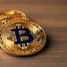 بيتكوين تتراجع تحت ضغط التوترات الأمريكية الإيرانية وارتفاع عوائد السندات