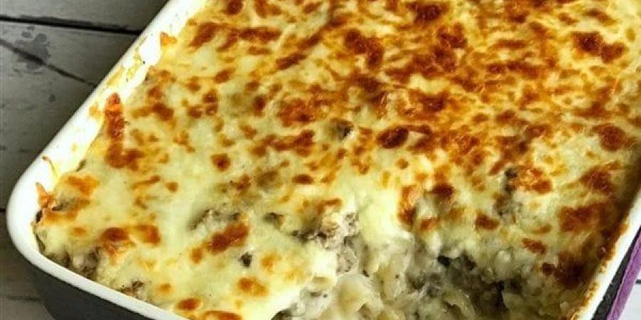 طريقة
      عمل
      مكرونة
      بالبشاميل،
      أكلة
      العزومات
      المصرية
      الأشهر