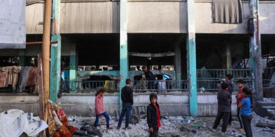 (الغارديان): قصف إسرائيل مدارس تؤوي نازحين بغزة جزء من إستراتيجية عسكرية ممنهجة