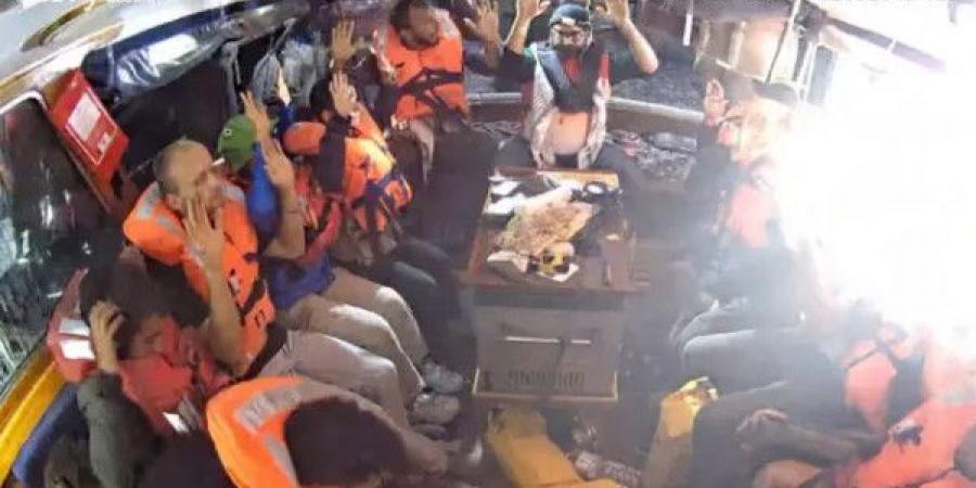 نادي الأسير: اعتقال المتضامنين من على متن "مادلين" امتداد لجرائم الاحتلال وانتهاكاته المنظمة