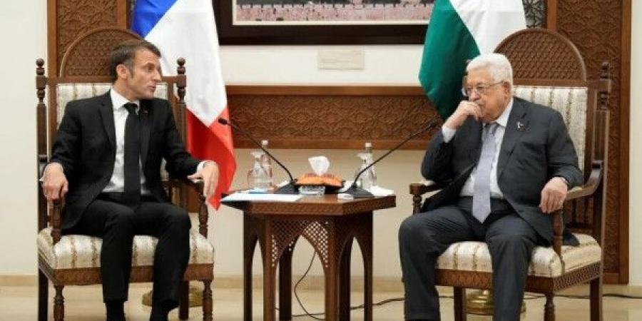 فرنسا:أبومازن قدم تعهدات "غير مسبوقة" بالإصلاح تشمل الانتخابات وتغيير المناهج وتجريد حماس من سلاحها