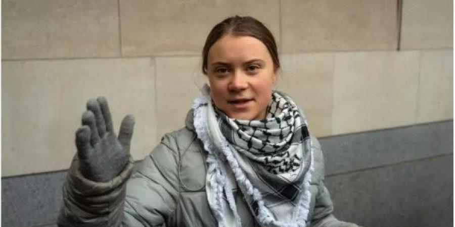 من هي الناشطة غريتا ثونبرغ التي شاركت في سفينة "مادلين" لكسر حصار غزة؟