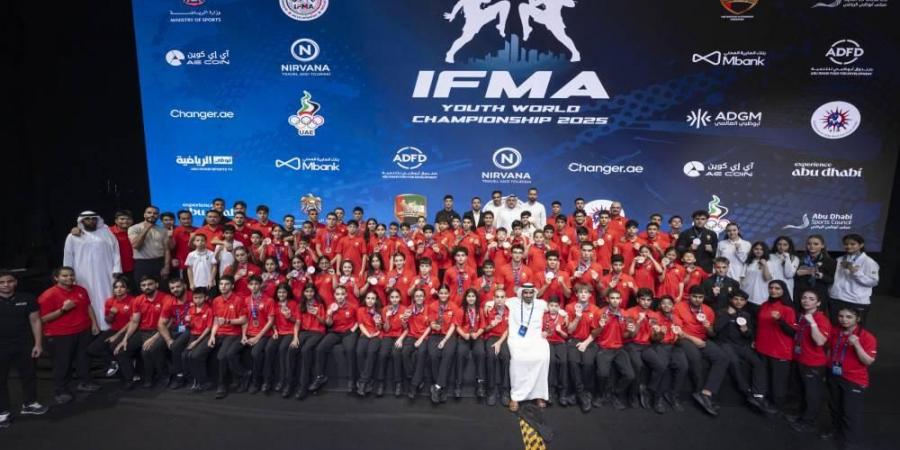 96 ميدالية للإمارات في بطولة العالم للمواي تاي للشباب