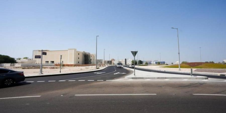 تطوير مدخل الشهامة.. و302 موقف جديد