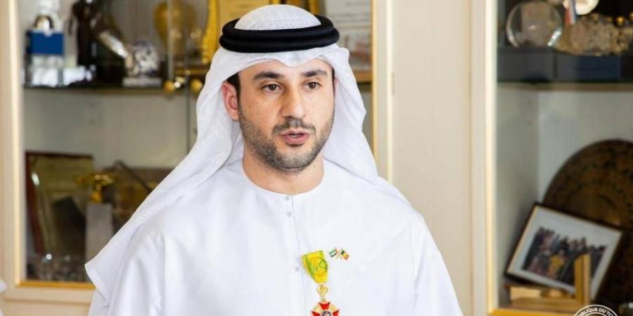 رئيس تشاد يمنح إماراتياً وسام الفارس الوطني