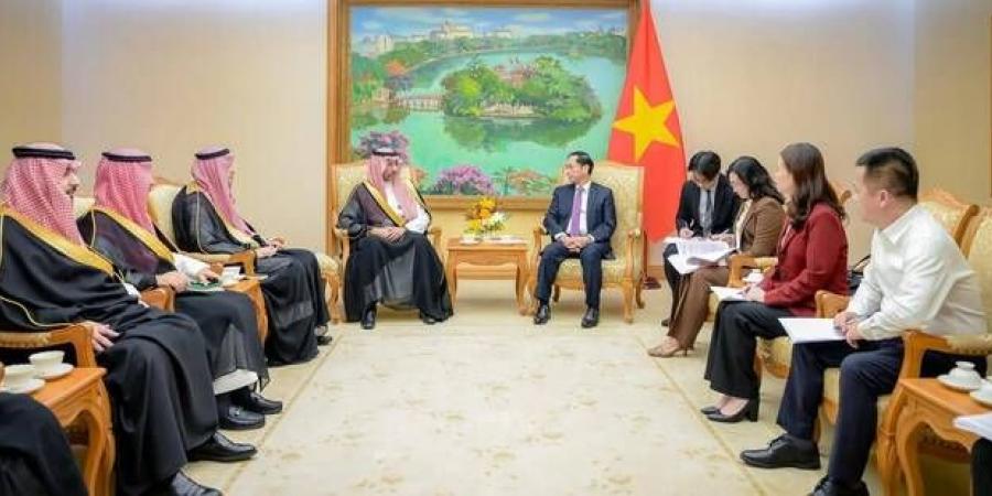 توقيع 5اتفاقيات استثمارية بين شركات سعودية وفيتنامية في مجالات البناء والتشييد
