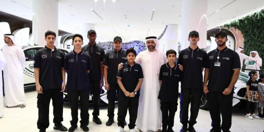 «استوديو الصنّاع» في شرطة دبي يعزز دمج الفن والإبداع في المشهد السياحي