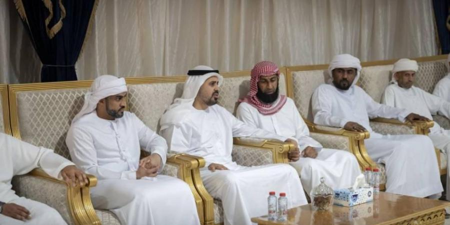 ذياب بن محمد يعزّي في وفاة والد الشهيد علي الشحي