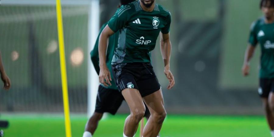 المنتخب السعودي ينتظر ثلاثي أوروبا