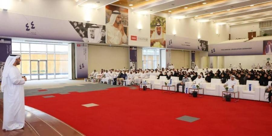 شرطة أبوظبي تعزز الوعي بمخاطر المخدرات لطلبة جامعة الإمارات