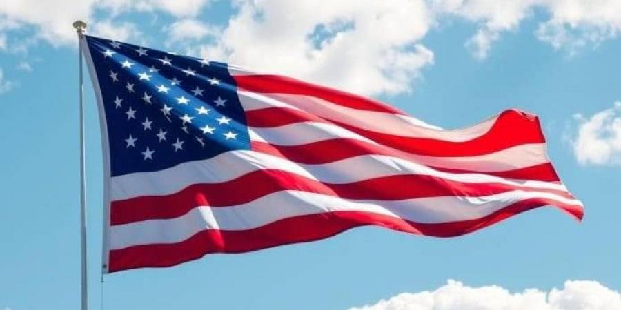 ترامب: السجن سنة لكل من يحرق العلم الأمريكي