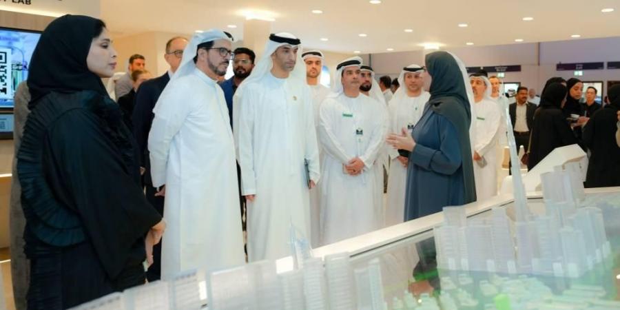 الزيودي يطّلع على أبرز مشاريع وإنجازات «كهرباء ومياه دبي»