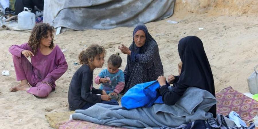 رغم دعوة ترامب.. إسرائيل تقصف 20 منزلاً بغزة