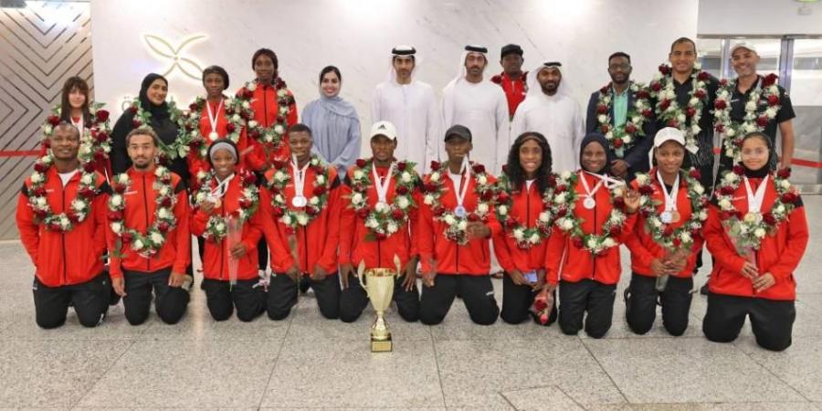استقبال بالورود لمنتخب ألعاب القوى بطل الشابات ووصيف غرب آسيا
