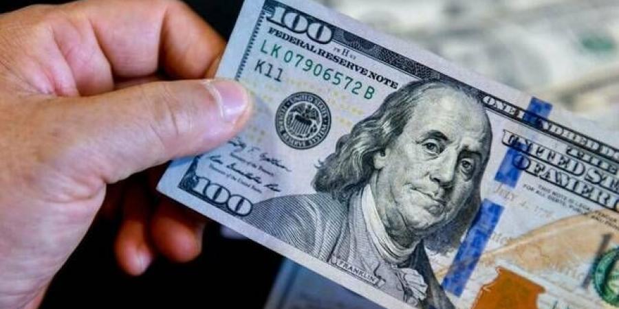الدولار عند أدنى مستوى في 30 عامًا.. وتزايد الإقبال على اليورو واليوان