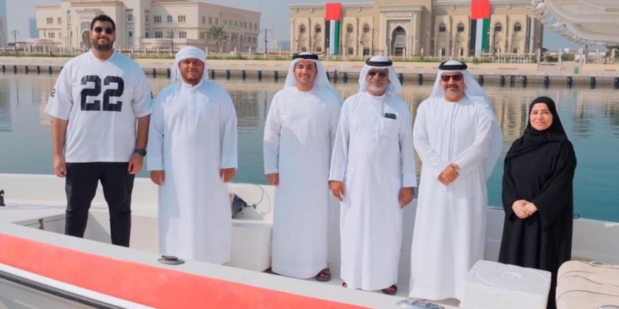 «التغير المناخي والبيئة» تنزل كهوفاً اصطناعية بمياه الشارقة وعجمان ورأس الخيمة