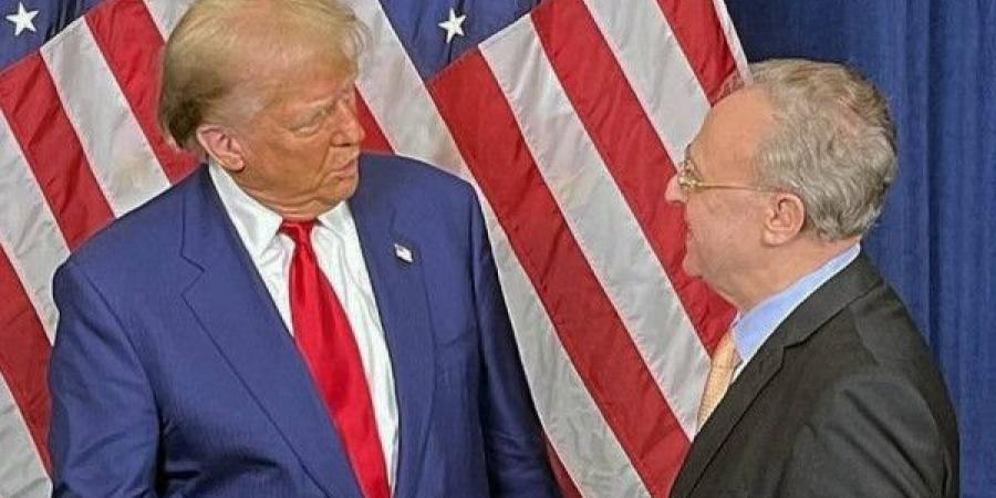 بحبح: "حماس" أبدت انفتاحًا على نزع سلاحها الثقيل وواشنطن لاتمانع الاحتفاظ بالأسلحة الفردية