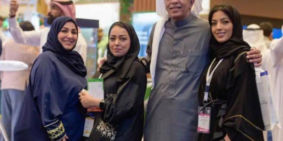 حين تتحول المهنة إلى إرث.. غفران مكي تودّع والدها وتعيد التذكير بقيمة الإعلام السعودي