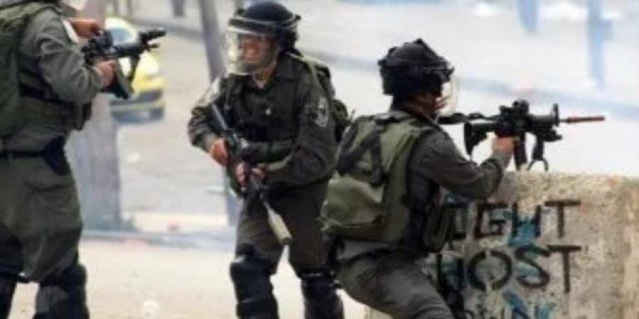 قوات الاحتلال الإسرائيلى تقتحم مخيم لاجئين شمال رام الله وتطلق الرصاص الحي