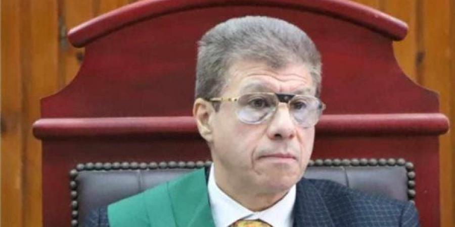 رجل أعمال يقع في غرام حسناء أكتوبر.. إغواء وتجريد من الملابس، 72 ساعة بشقة الرعب