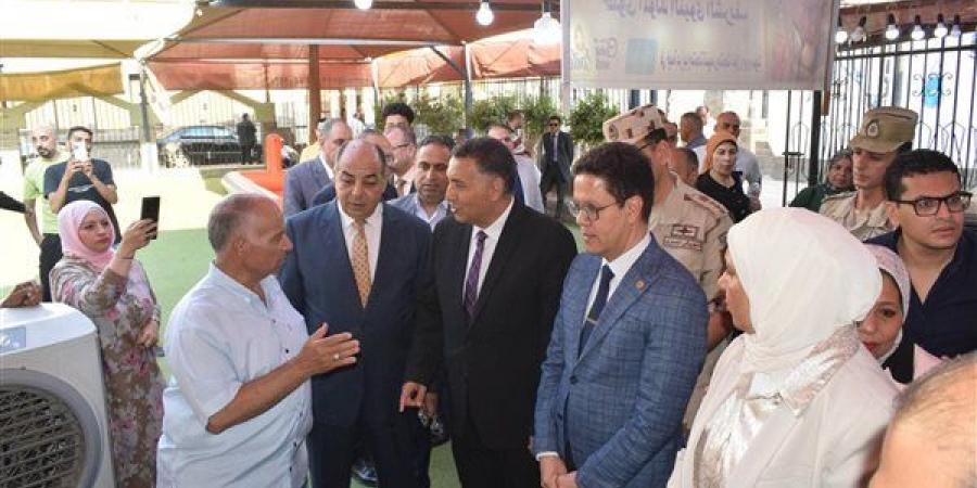 محافظ القليوبية ورئيس جامعة بنها يشهدان احتفال هيئة الشبان العالمية بالمولد النبوي