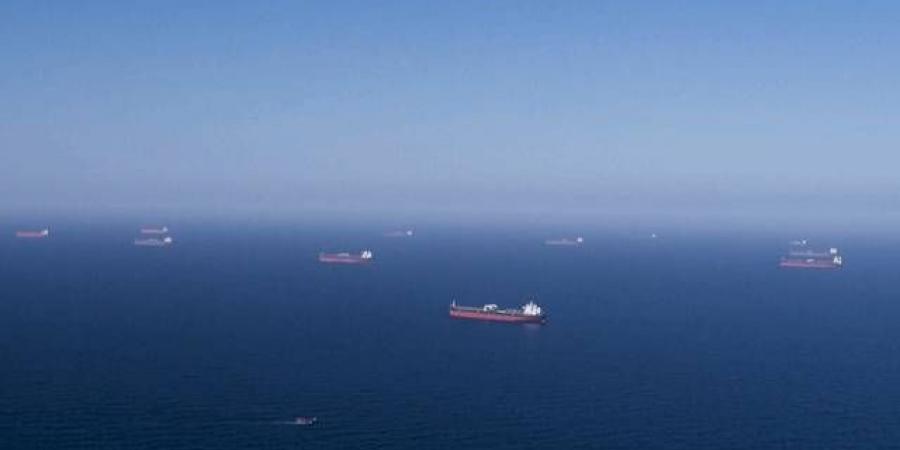 السعودية تستأنف تحميل النفط من داخل مضيق هرمز