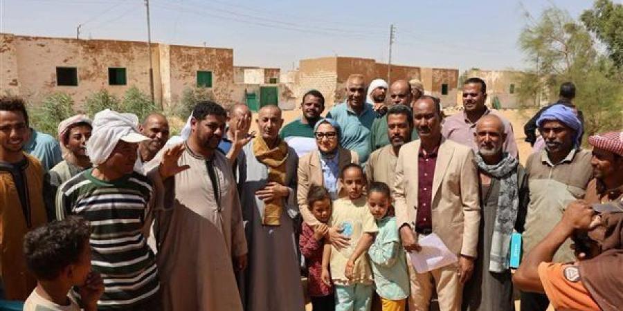 محافظ الوادي الجديد توجه بـ7 إجراءات لدعم أهالي قرى الشب بباريس