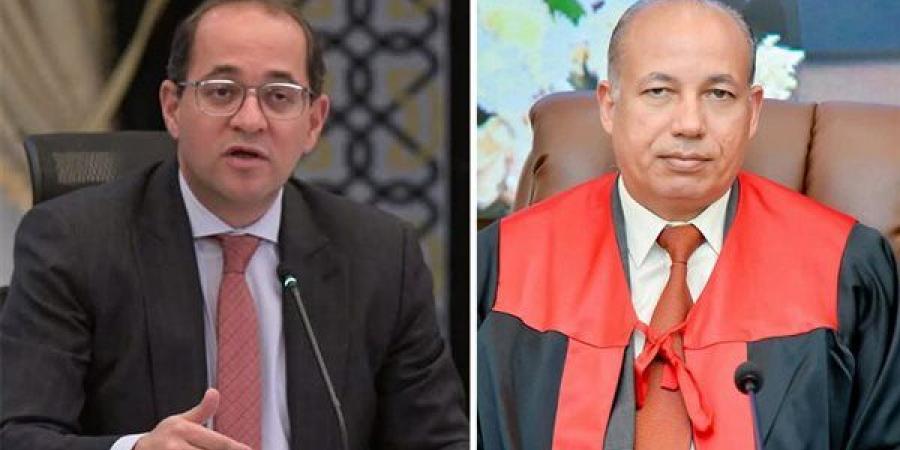 بالمستندات، "المالية" ترفض مكافآت رئيس جامعة المنصورة لعدم قانونيتها وتكشف مصير أموال الصناديق.. والأخير يتمسك بالصرف