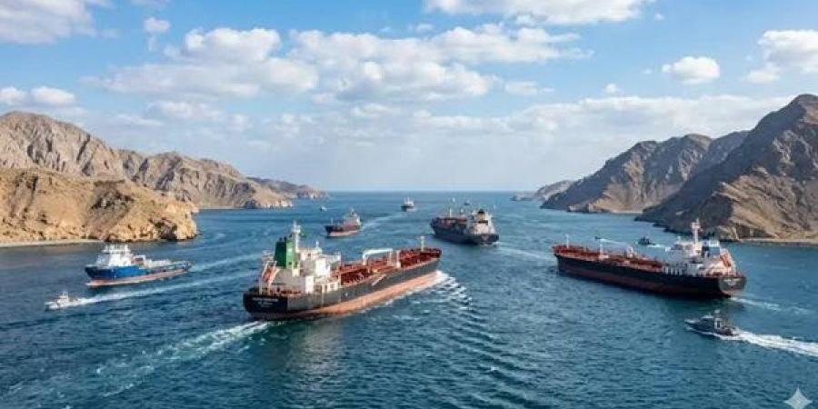 أكسيوس: 40 ناقلة نفط عبرت مضيق هرمز عبر المسار الجنوبي