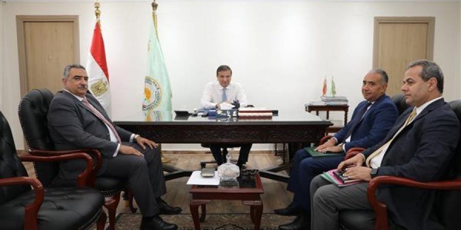 وزير الزراعة يبحث مع سفير مصر الجديد لدى أوغندا تعزيز التعاون والتبادل التجاري