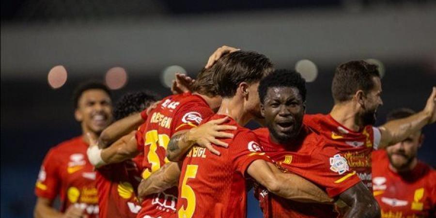 الدوري السعودي، نيوم يتأخر 1-0 أمام القادسية في الشوط الأول