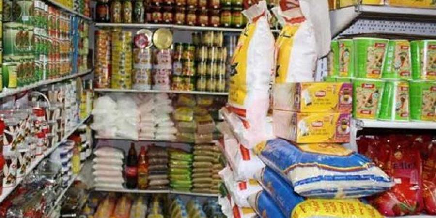المجمعات الاستهلاكية والمخابز تواصل العمل خلال إجازة المولد النبوي، تعرف على الأسعار