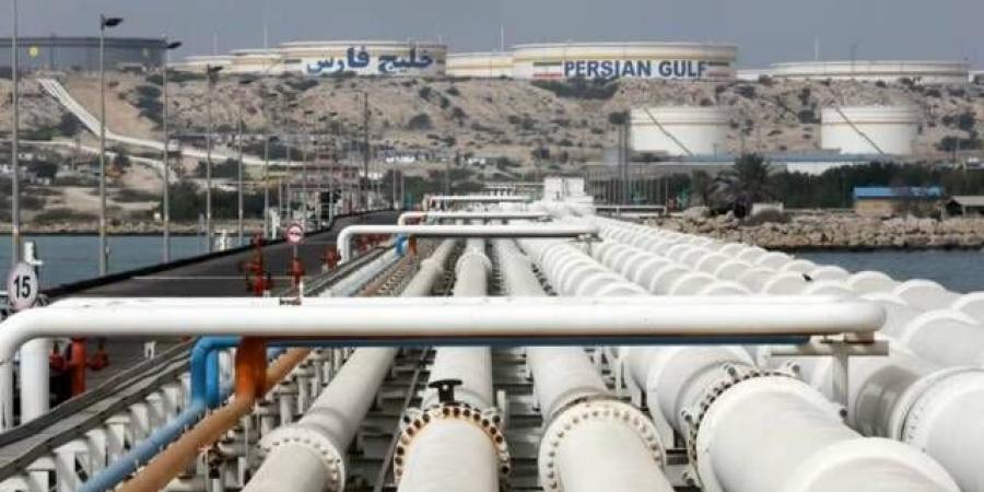 ارتفاع أسعار النفط وسط مخاطر تحيط بإمدادات الشرق الأوسط