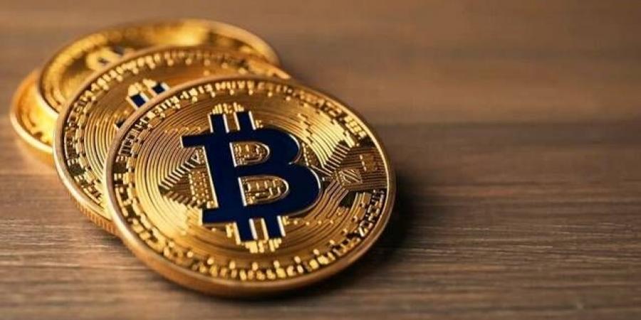 البيتكوين يتراجع دون 78 ألف دولار
