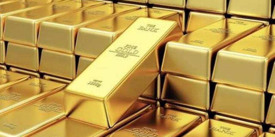 الذهب يتراجع مع تصاعد رهانات رفع الفائدة وارتفاع أسعار النفط