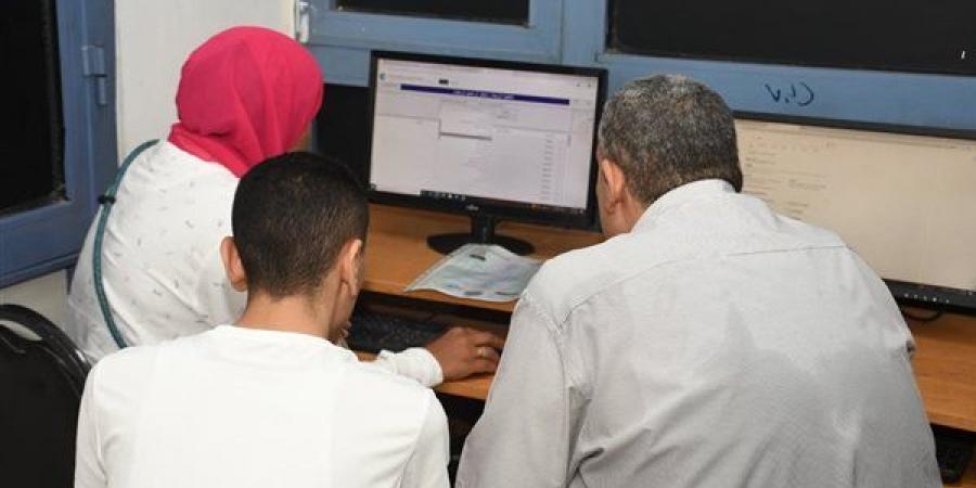استمرار فتح المرحلة الثالثة لتمكين طلاب الدور الثاني بالثانوية العامة من تسجيل رغباتهم