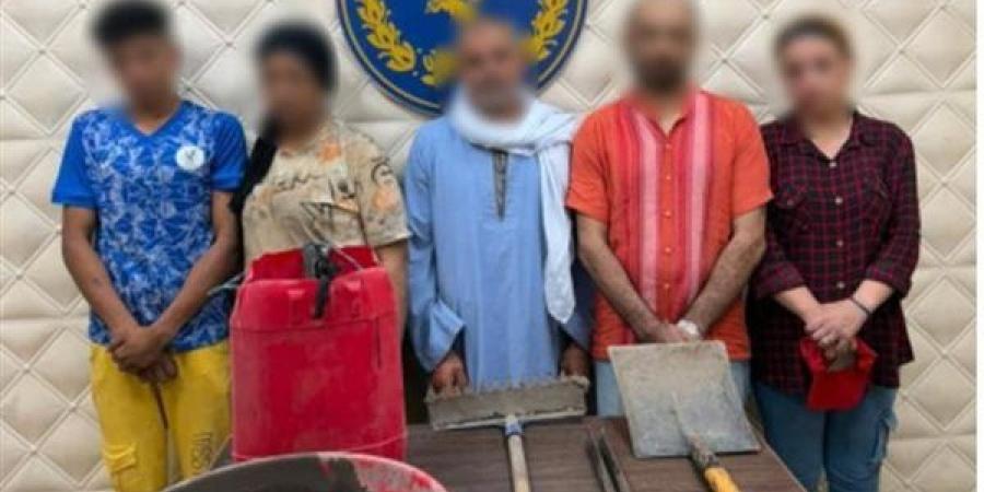 سقوط 5 أشخاص في قبضة الأمن أثناء البحث عن كنز أثري بالسيدة زينب