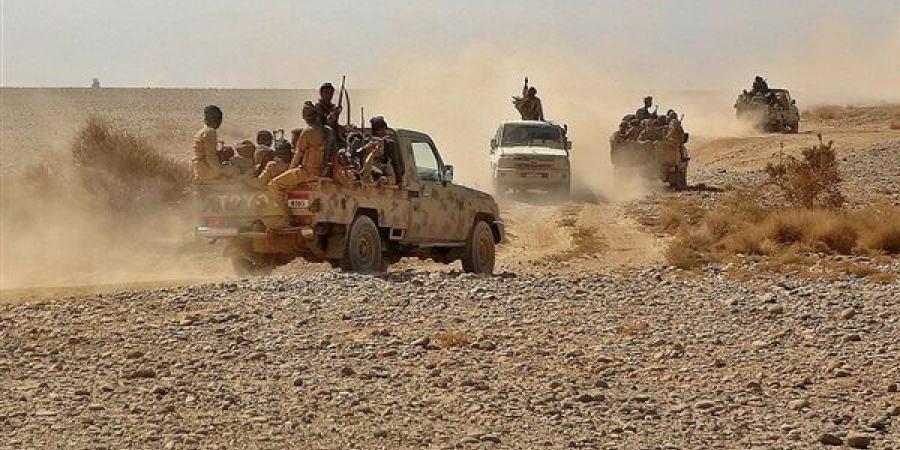 الجيش اليمني: قواتنا تشن هجومًا مضادًا وكبدت الحوثي خسائر غرب تعز