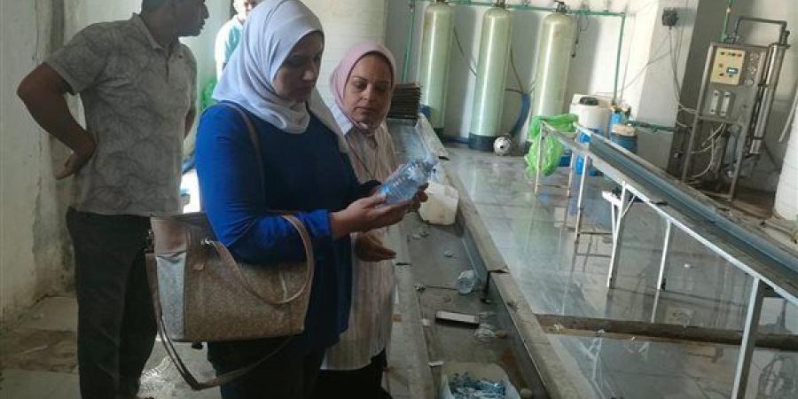صحة الغربية تضبط منشأة مياه غير مرخصة بكفر الزيات (صور)
