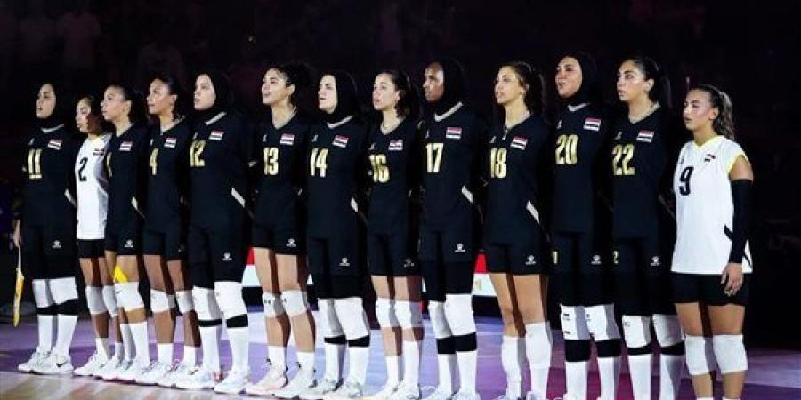 وزير الرياضة يهنئ منتخب مصر لسيدات الطائرة بالتتويج الأفريقي والتأهل للأولمبياد
