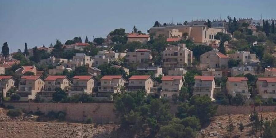بريطانيا تفرض عقوبات على المستوطنات الإسرائيلية رغم تحذيرات أمريكية