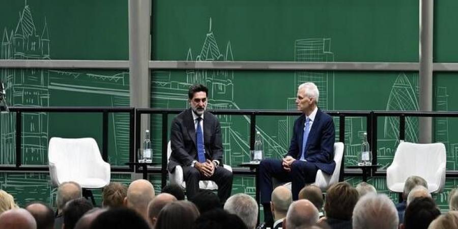 محافظ صندوق الاستثمارات العامة يشارك في مؤتمر المستثمرين المؤسسيين