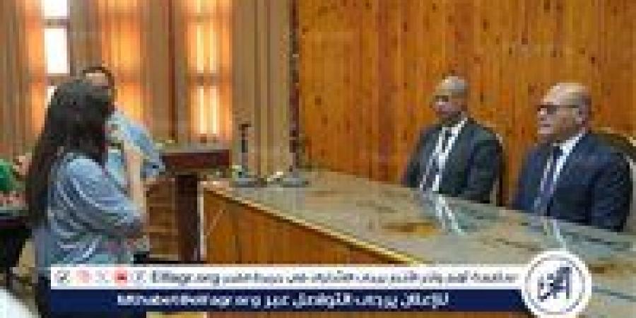النعماني بين طلابه بالمنيا.. يتفقد معسكر الجوالة وبروفات الكورال