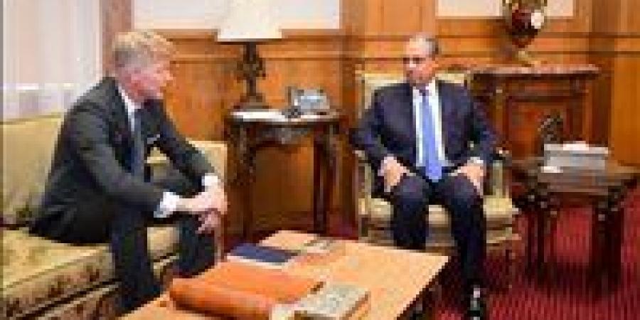 وزير الخارجية يبحث مع المبعوث الخاص للأمين العام للأمم المتحدة لليمن آخر تطورات الأوضاع في اليمن