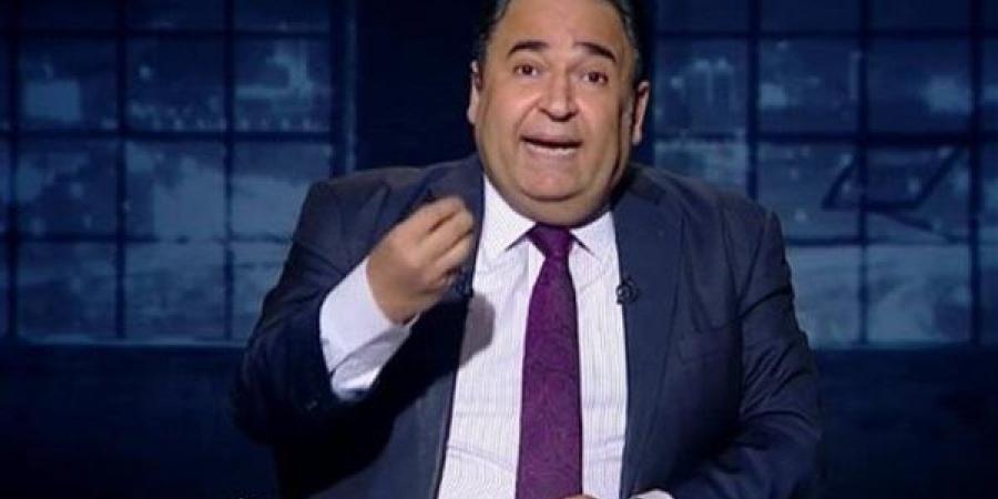 أنصفوه وأمنحوه الحد الأدنى للأجور، رسالة قوية من محمد علي خير للحكومة بشأن معلم الحصة