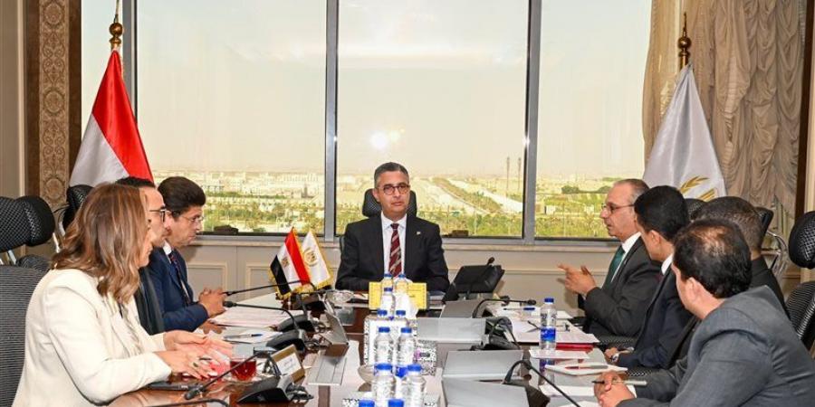 وزير التموين يوجه بسرعة استكمال خطط تطوير المناطق اللوجستية والأسواق الدائمة ورفع كفاءة التشغيل