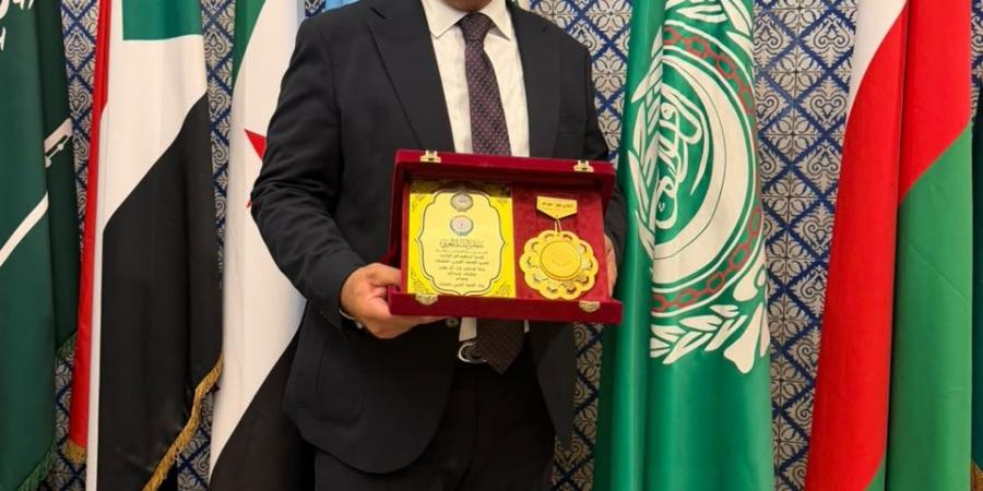 برعاية الجامعة العربية.. الملتقى الثاني للقيادات العربية الشابة يكرم "القاهرة الإخبارية" تقديرًا لدورها في تعزيز الوعي ووحدة الشعوب العربية
