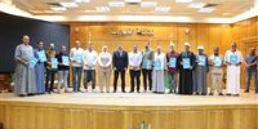 99% إنجاز.. محافظ القليوبية يسلّم 12 عقد تقنين للمواطنين ويواصل إنهاء ملفات واضعي اليد