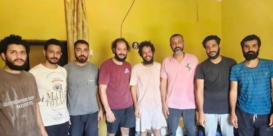 الإفراج عن البحارة المصريين المختطفين على متن سفينة في الصومال